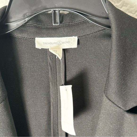 NWT Treasure & Bond Boyfriend Blazer Jacket Black Buttons - Picture 4 of 6